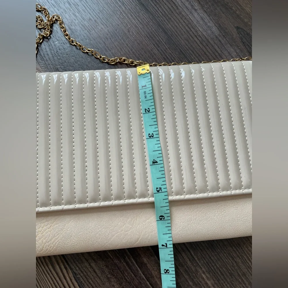 😀‎ Free w/ Purchase Miztique Cream Faux Patent Leather Clutch